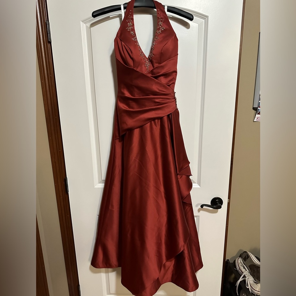 Pretty maids junior bridesmaid dress